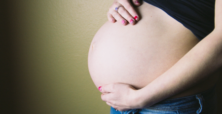 Outcomes de gravidez em mulheres com psoríase expostas a terapias biológicas vs não-biológicas